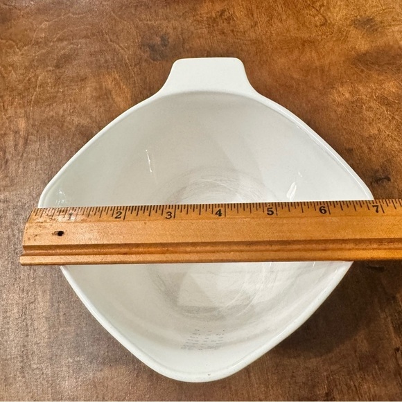 Vintage CorningWare Measuring Bowl, Blue Cornflower Pattern P55-B - Picture 3 of 15